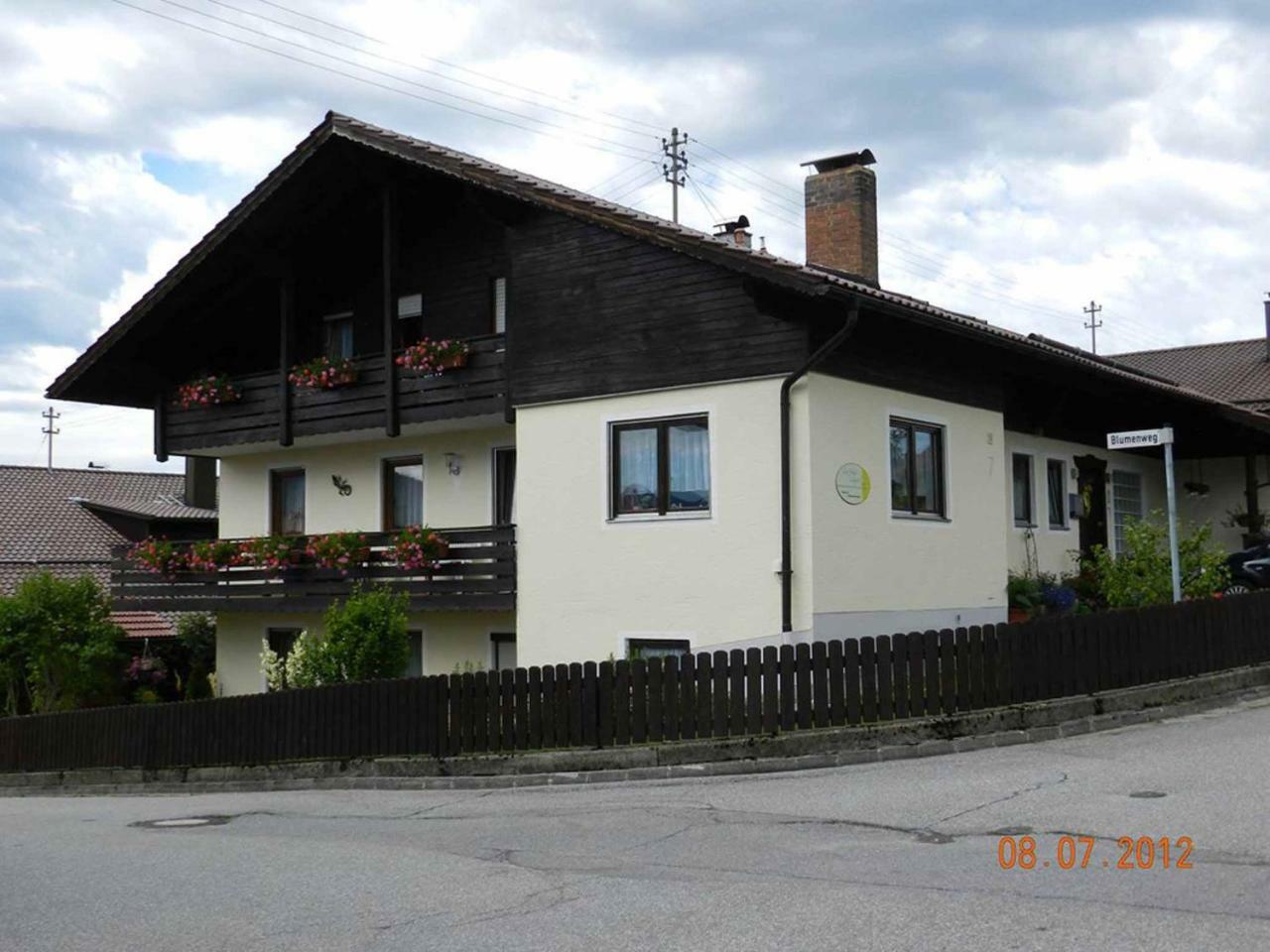 Gaestehaus Schmalzreich Lam Dış mekan fotoğraf
