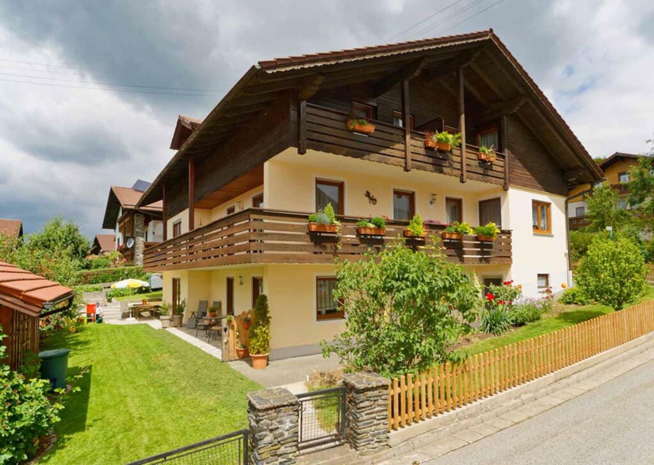 Gaestehaus Schmalzreich Lam Dış mekan fotoğraf